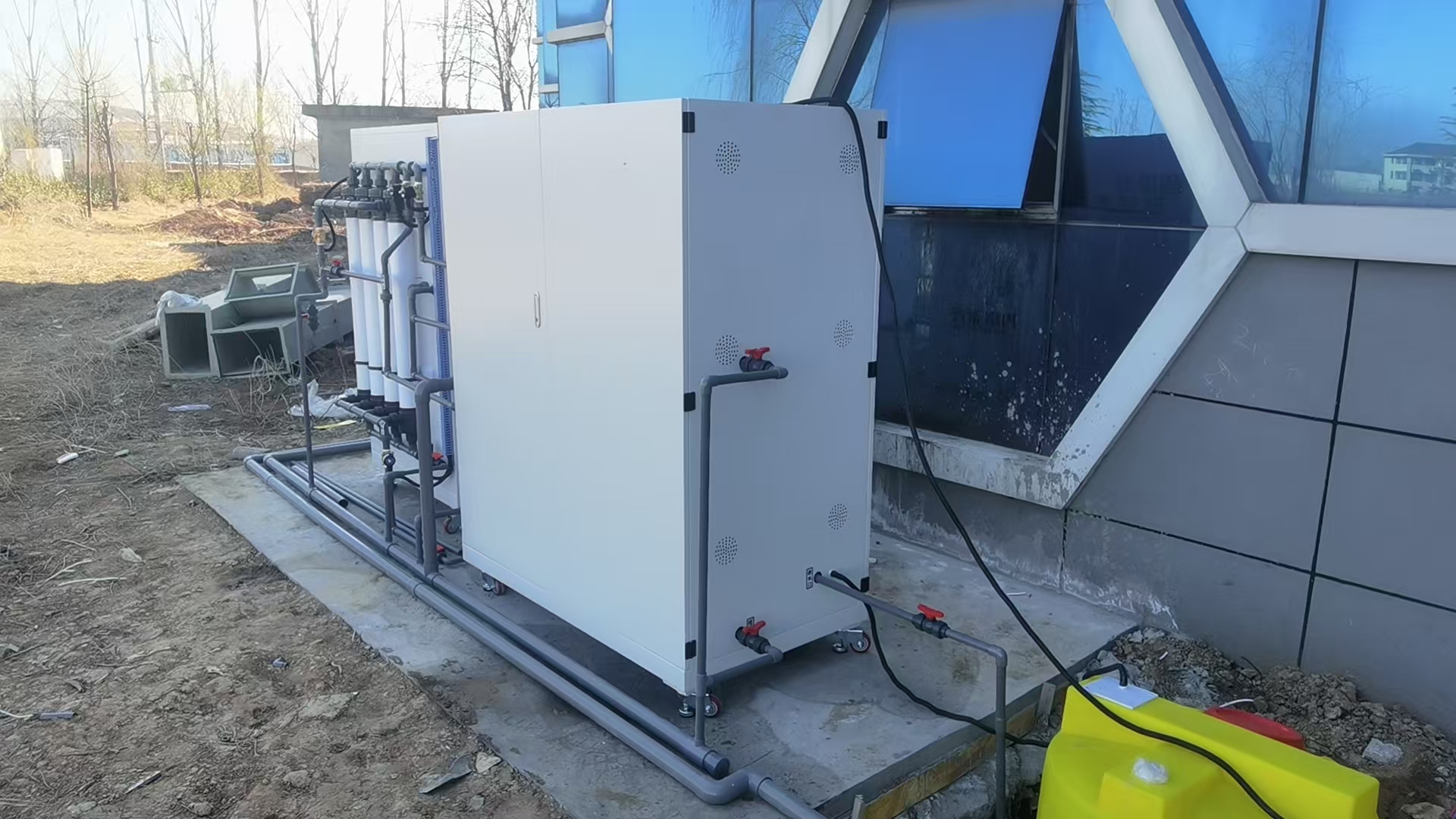 實(shí)驗(yàn)室安全新保障：高效污水處理設(shè)備是關(guān)鍵